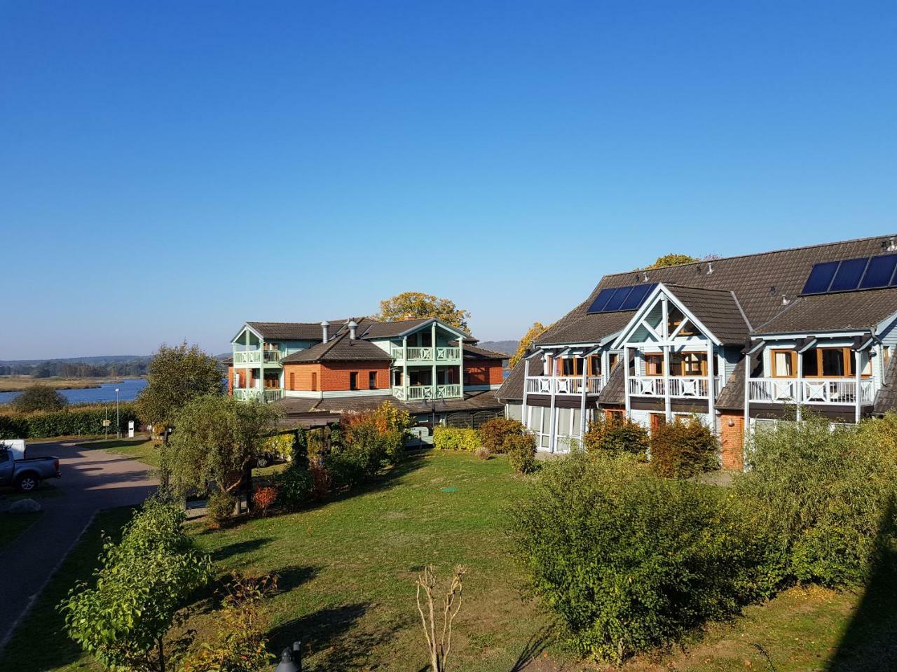 Ferienwohnung 4 Im Haus Am See Mit Wintergarten Und Terrasse Seedorf (Rugen) Exterior foto