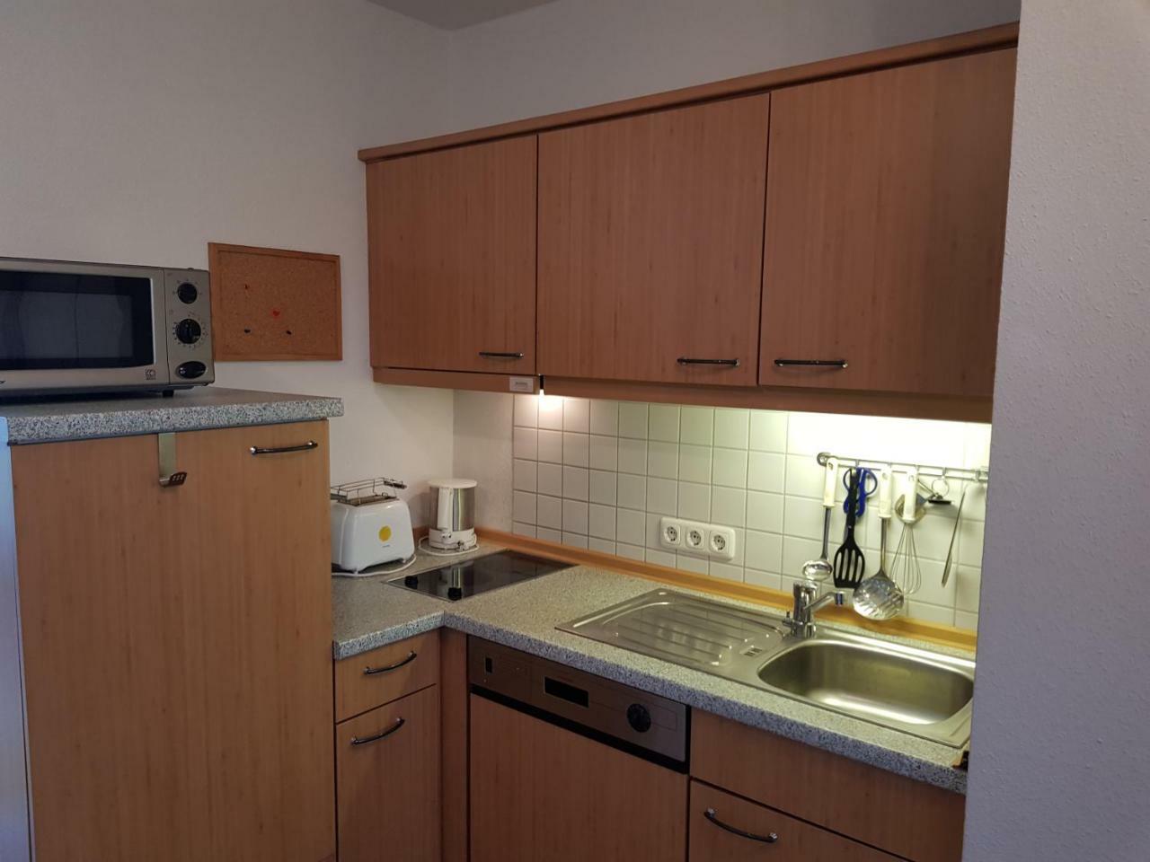 Ferienwohnung 4 Im Haus Am See Mit Wintergarten Und Terrasse Seedorf (Rugen) Quarto foto